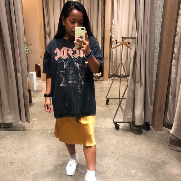 Meet your Posher, Jessica - Picture 1 of 1